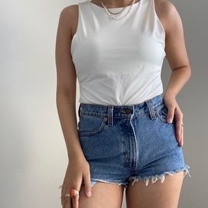 Entro Sleeveless White Bodysuit